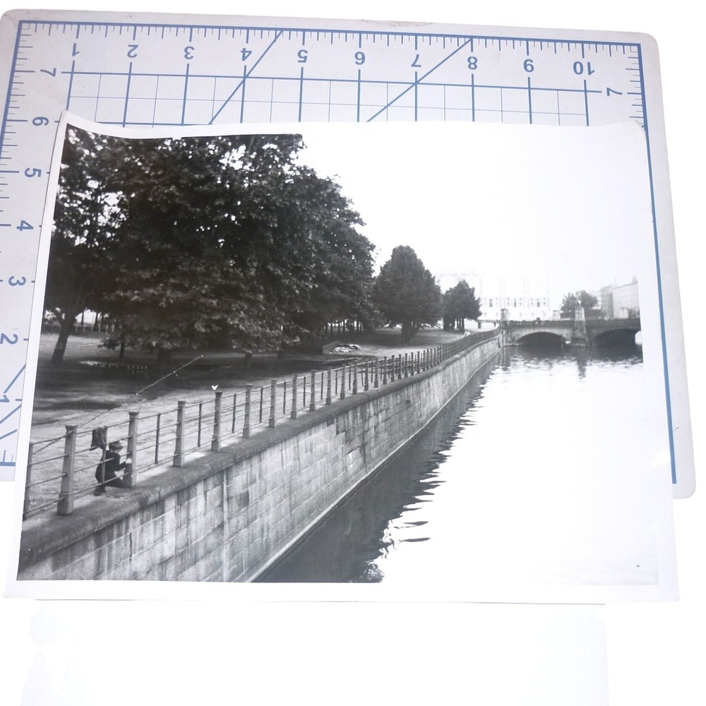 Photo Paris France Seine River Embankment Promenade Tree Lined Quai Arch‎ Bridge